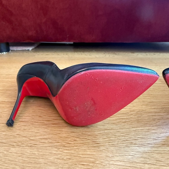 Christian Louboutin Corneille Pointed-Toe Pumps Black 💯 Size: 6.5 | IT 36.5 - Picture 7 of 8